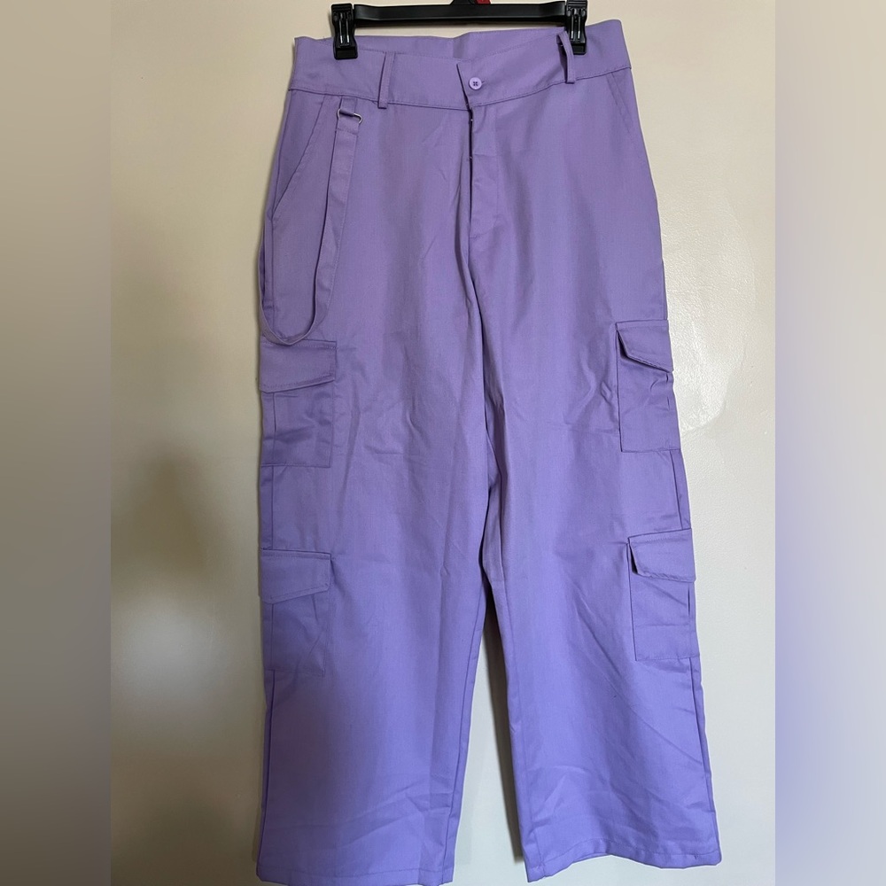NWT lilac cargo pants size 8 PRETTYLITTLETHING